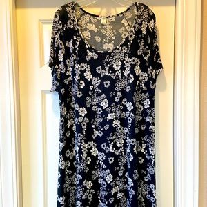 Black and White Floral dress. Size XL. Brand: Old Navy